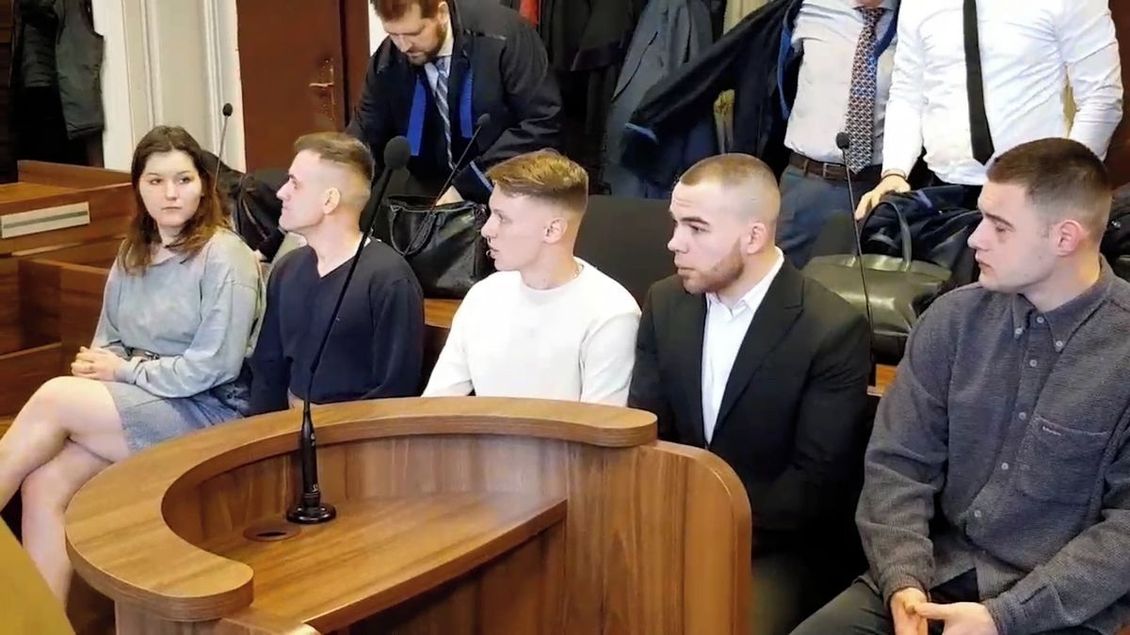 „Vychutnej si to před smrtí.“ Pětičlenný ukrajinsko-český gang unesl dívku, po které chtěl přes čtvrt milionu - Novinky